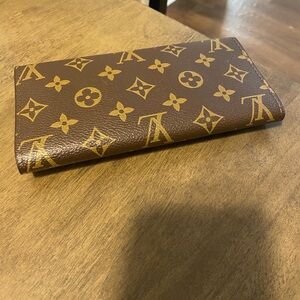 Louis Vuitton long Leather Wallet